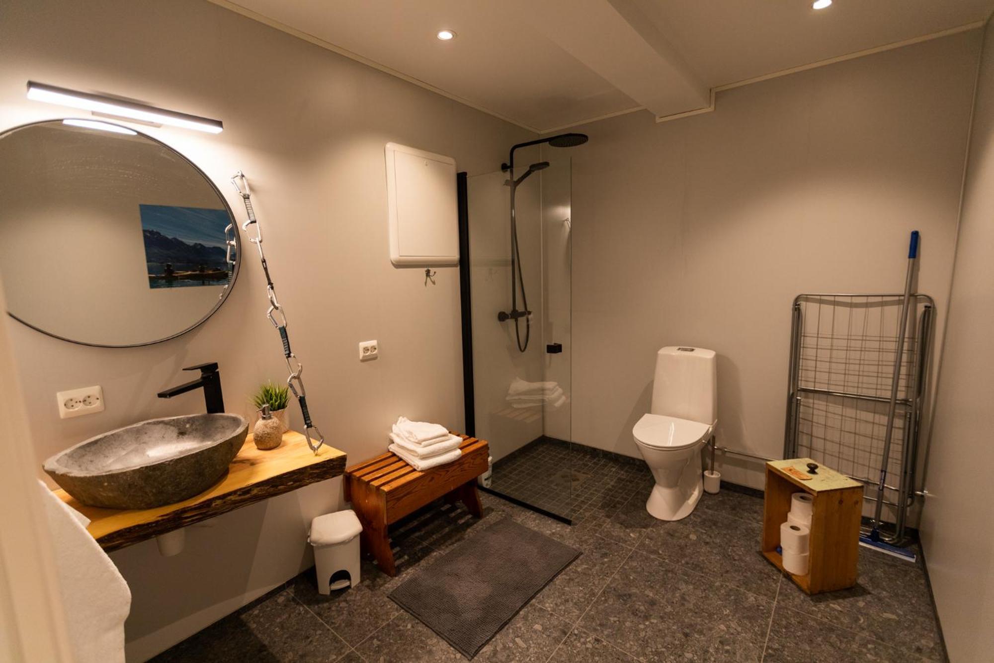Lodgen Stryn Room photo